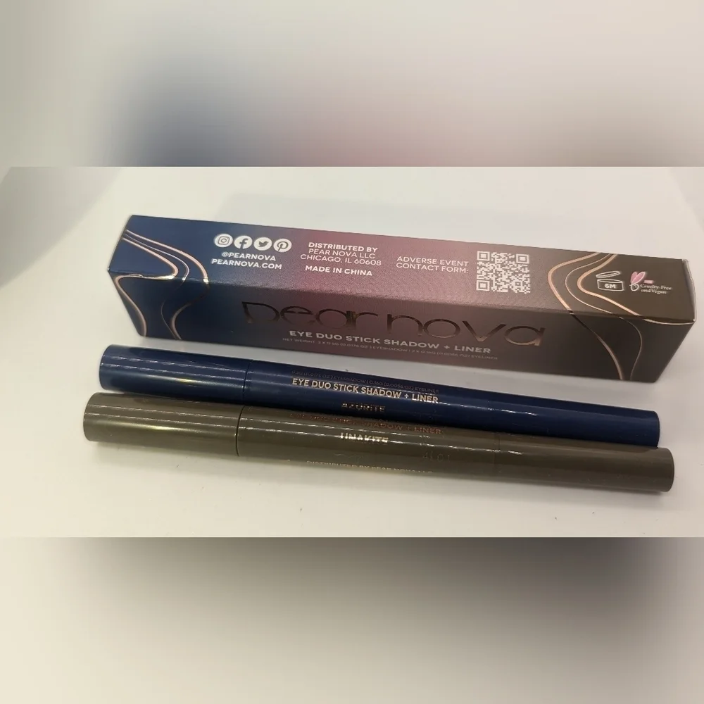 NIB Pearnova Eye Duo Shadow & Liner Stick